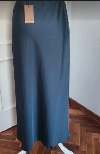 Falda larga satinada Gallery Talla M