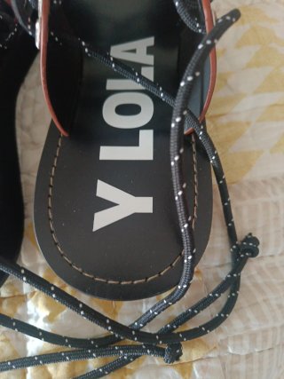 Sandalias Bimba y Lola cordones