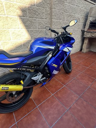 Yamaha TZR 50cc Azul/Amarillo valentino rosi