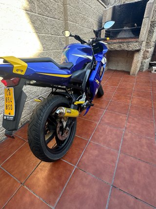 Yamaha TZR 50cc Azul/Amarillo valentino rosi
