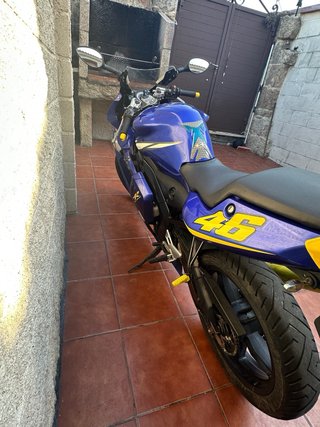 Yamaha TZR 50cc Azul/Amarillo valentino rosi