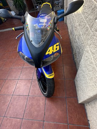 Yamaha TZR 50cc Azul/Amarillo valentino rosi