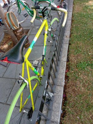 Bicicleta de carretera BH