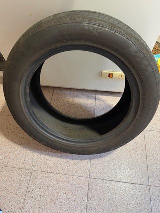 Neumático 215 55zr17 94W