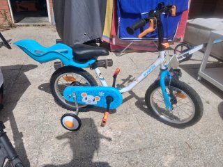 Bicicleta infantil BTWIN azul y blanca
