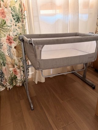 Minicuna para bebé gris