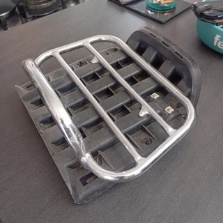 Asiento BMW R1100GS con parrilla