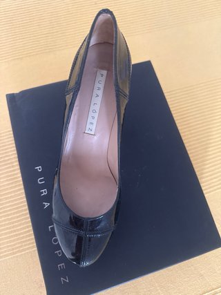 Zapatos de salón Pura Lopez negros de charol
