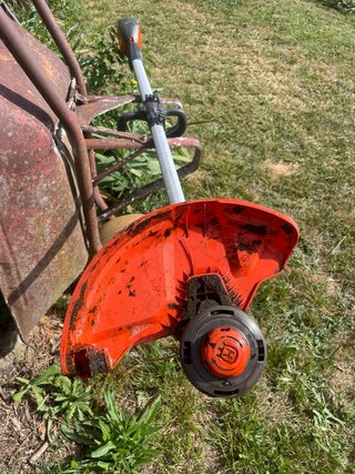 Desbrozadora Husqvarna 215iL