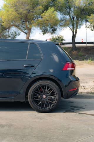 VOLKSWAGEN GOLF 7