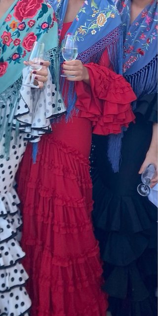 Traje de flamenca rojo con volantes