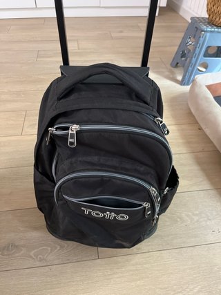 Mochila Totto con ruedas. Buen estado
