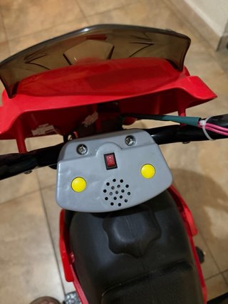 MOTO BATERIA FEBBER CON RUEDINES