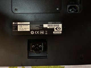 2 Monitores LG 27 4K IPS 27UD58 + HDMI