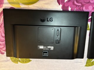 2 Monitores LG 27 4K IPS 27UD58 + HDMI