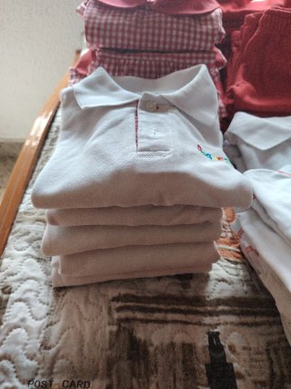 Uniforme guardería Pequeshool