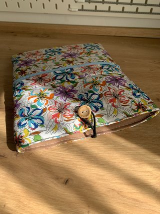 Funda libro ebook ipad con bolsillo artesanal
