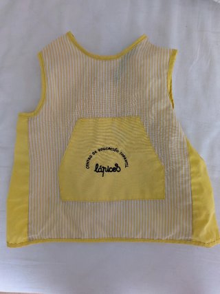 Uniforme Lápices Escuela Infantil