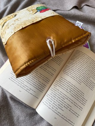 Funda literaria con bolsillo