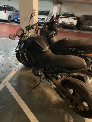 BMW F900R TripleBlack 2025 - 1700km