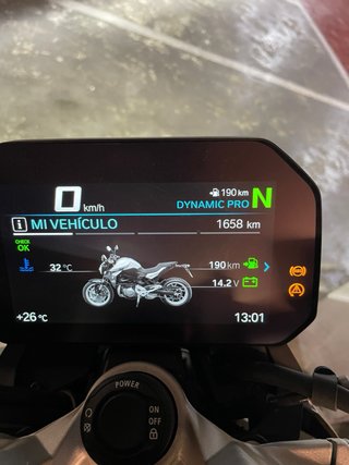 BMW F900R TripleBlack 2025 - 1700km
