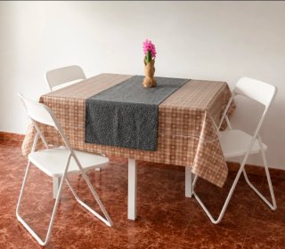 IKEA VIHALS Mesa + 4 sillas blancas