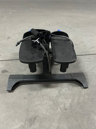 Stepper con bandas elásticas y pantalla