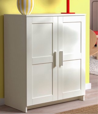 Armario blanco de madera