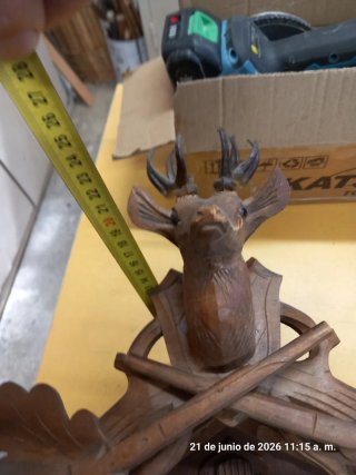 Antiguo Reloj de Cuco de Madera