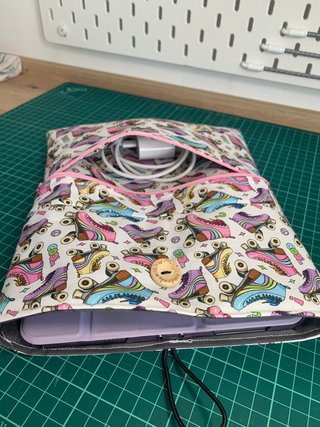 Funda libro ebook ipad con bolsillo artesanal