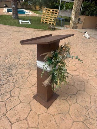 Atril para celebraciones de madera