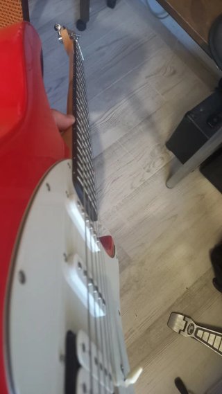 Guitarra Eléctrica Peavey Raptor Plus Roja
