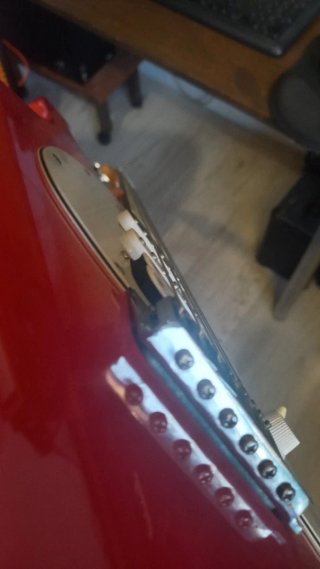 Guitarra Eléctrica Peavey Raptor Plus Roja