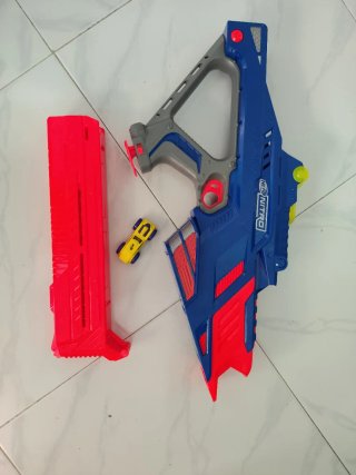 Pistola Nerf Nitro con coche