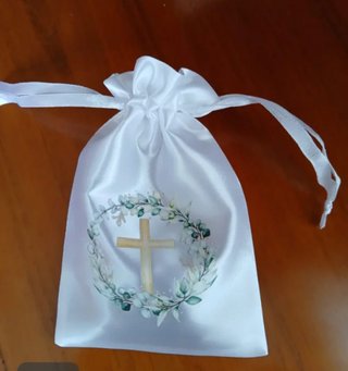 Rosario de madera con medalla San Benito