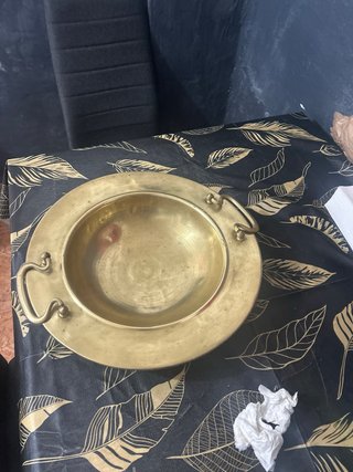 Brasero antiguo de latón con asas