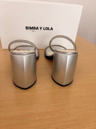 Sandalias Bimba y Lola T36 Plata