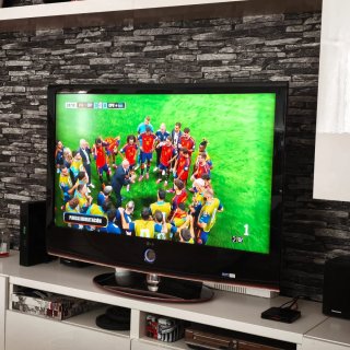 Televisión LG Scarlet 42 Negra/Roja