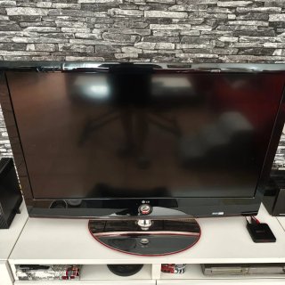 Televisión LG Scarlet 42 Negra/Roja