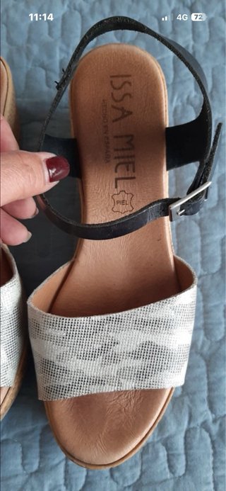 Sandalias ISSA MI negras y plata Talla 40