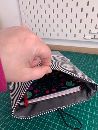 Funda libro ebook ipad con bolsillo artesanal