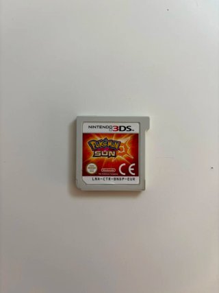 Cartuccia e scatola di Pokémon Sole Nintendo 3DS
