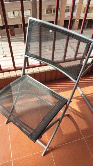 Mesa y 2 sillas terraza cristal y metal