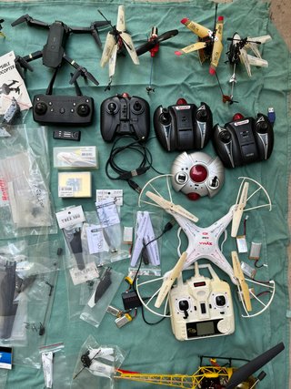 Lote Helicóptero y Drones con Accesorios