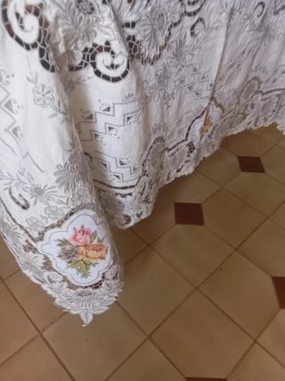 Mantelería de lino bordada a mano Madeira 3 x 1,80