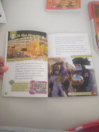 Oxford Read and Discover: Level 3: Festivals Ar...