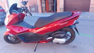 Moto Scooter Roja Automática
