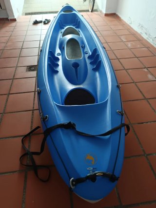 Kayak familiar rígido azul
