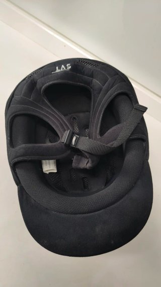 Casco de equitación negro