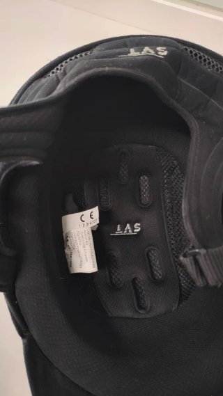 Casco de equitación negro